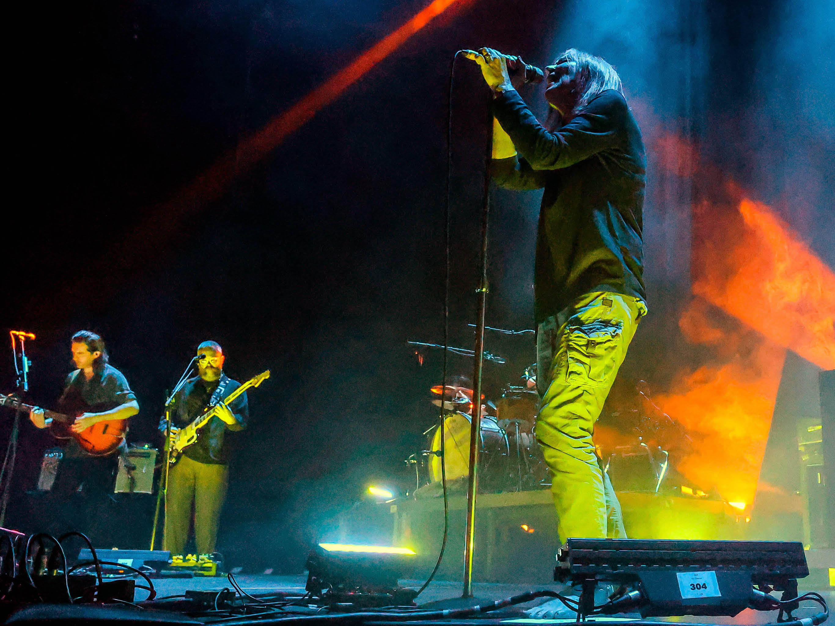 2X9T58W Konzert vonBeth Gibbons at Uber Eats Music Hall Berlin Beth Gibbons *** Local Caption *** *** Concert by Beth Gibbons at Uber Eats Music Hall Berlin Beth Gibbons Local Caption